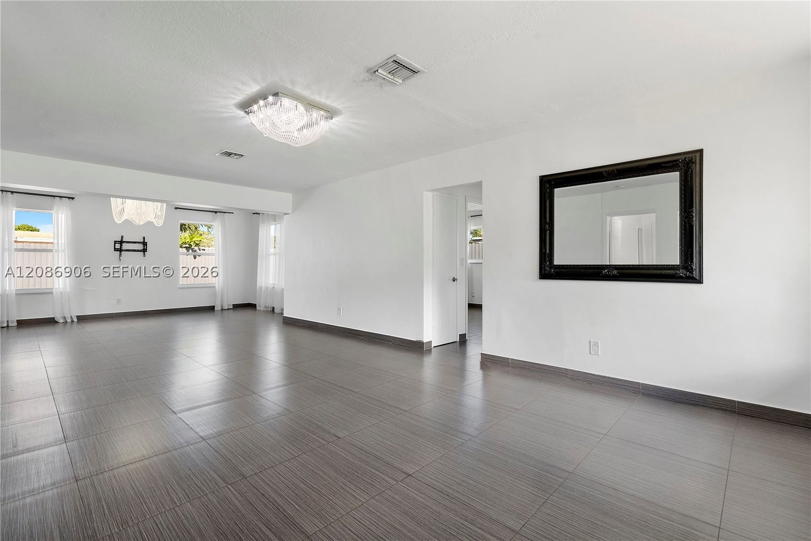 Real estate property located at 2505 214th St, Miami-dade, Highland Lakes, Aventura, FL