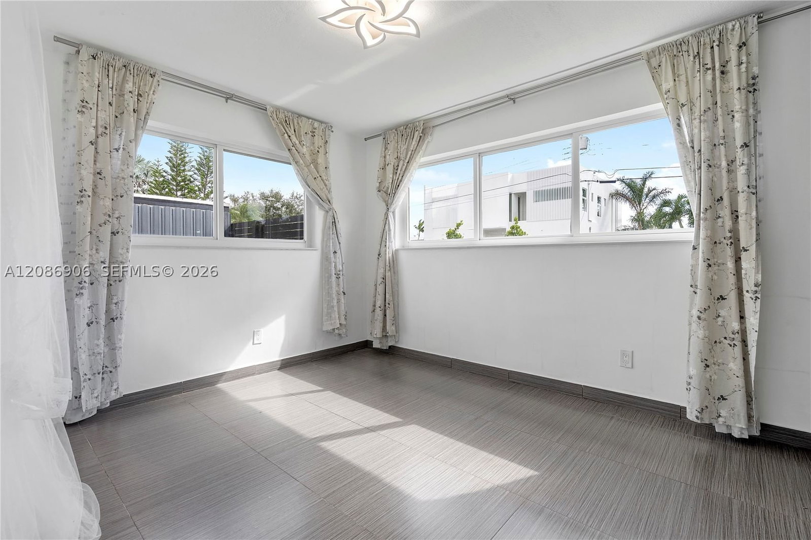 Real estate property located at 2505 214th St, Miami-dade, Highland Lakes, Aventura, FL
