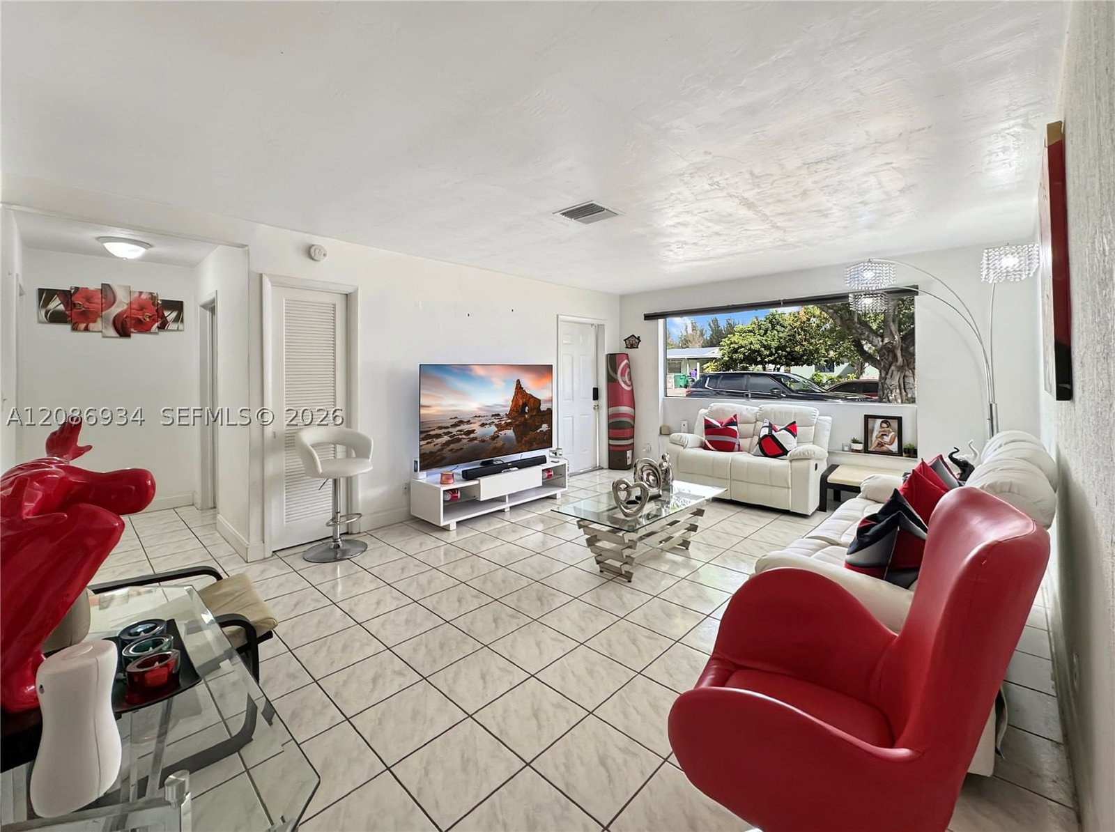 Real estate property located at 5220 57th St, Broward, Silver Lake, Davie, FL