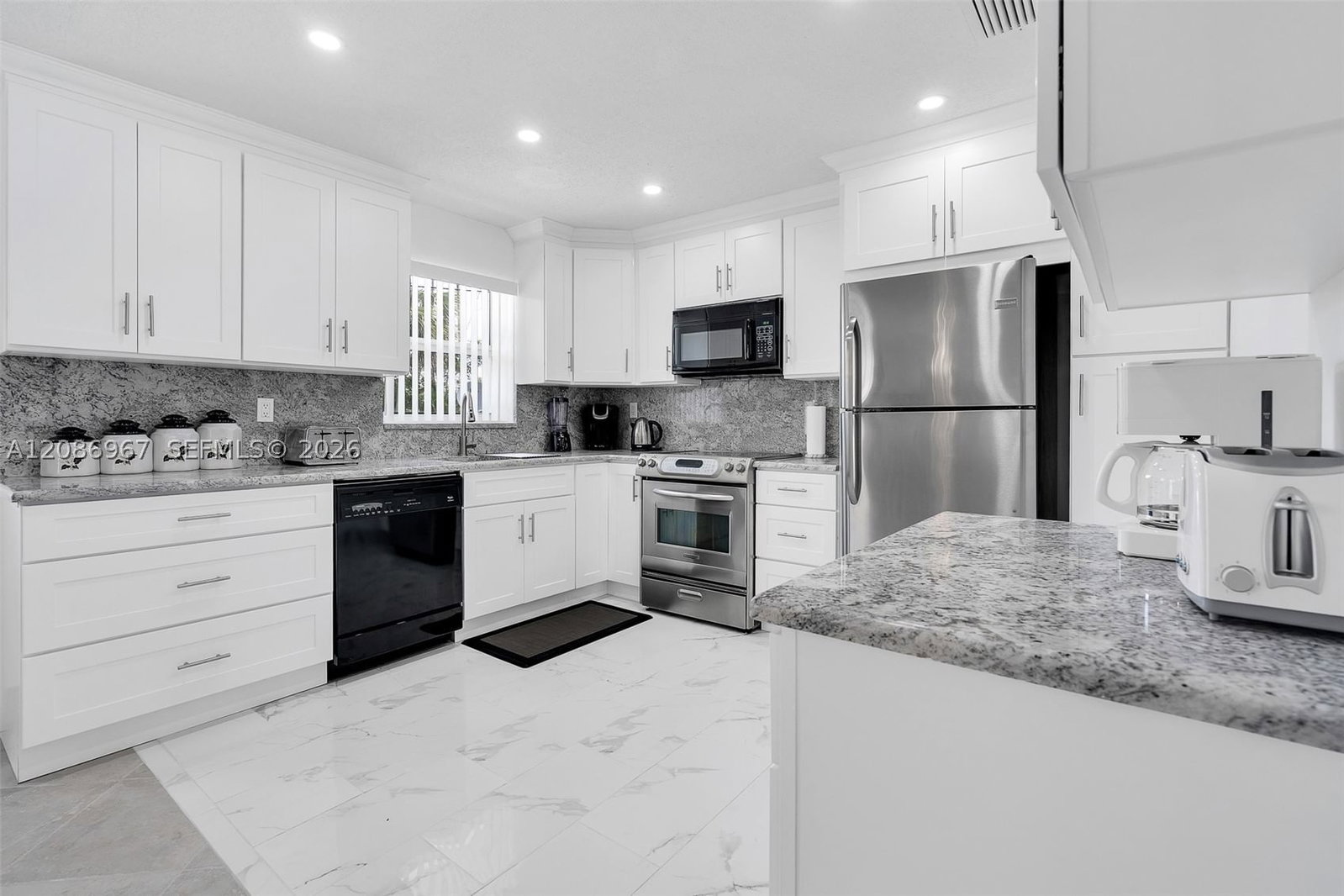 Real estate property located at 1031 14th Dr, Broward, Floresta Estates, Deerfield Beach, FL