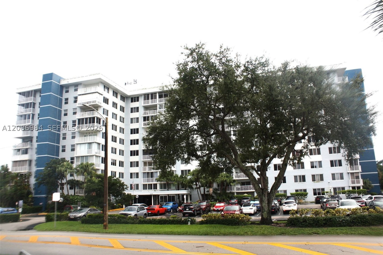Real estate property located at 4200 Hillcrest Dr #618, Broward, Hillcrest East No 24 Cond, Hollywood, FL