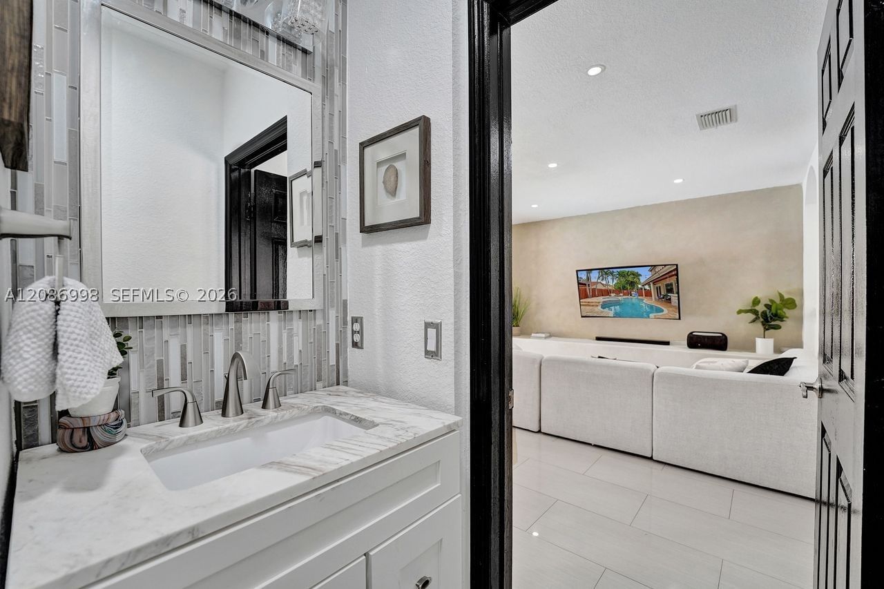 Real estate property located at 13725 50th Ct, Broward, Santorini At Vizcaya, Miramar, FL