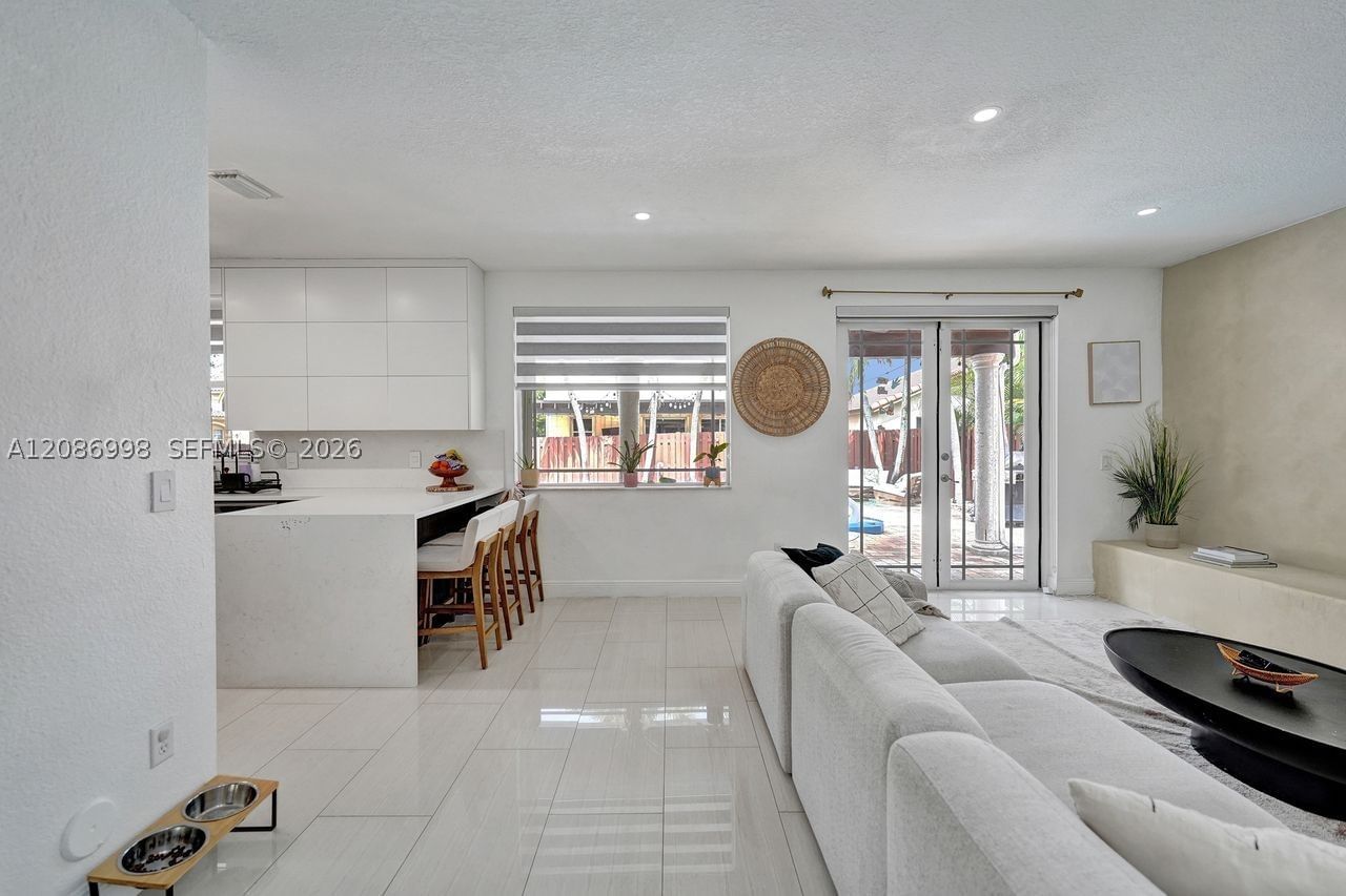 Real estate property located at 13725 50th Ct, Broward, Santorini At Vizcaya, Miramar, FL