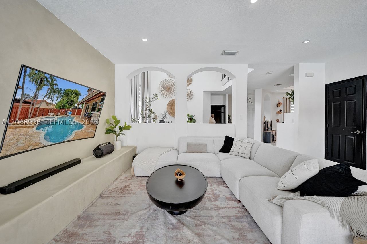 Real estate property located at 13725 50th Ct, Broward, Santorini At Vizcaya, Miramar, FL
