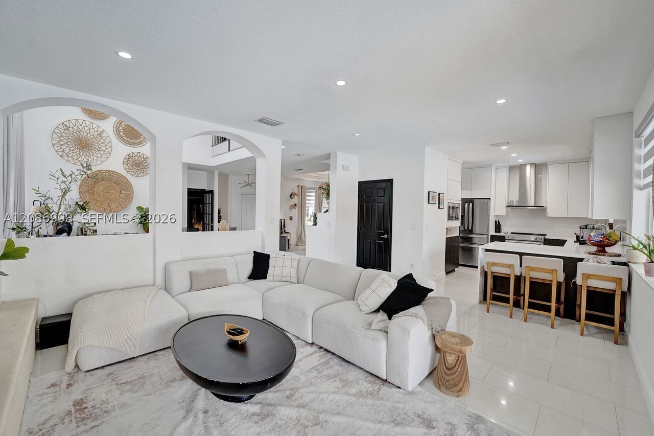 Real estate property located at 13725 50th Ct, Broward, Santorini At Vizcaya, Miramar, FL