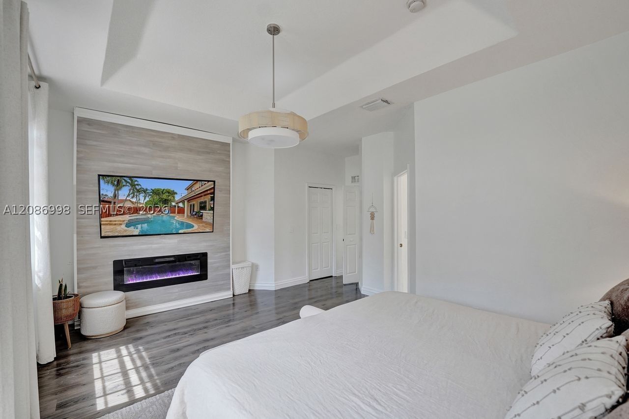 Real estate property located at 13725 50th Ct, Broward, Santorini At Vizcaya, Miramar, FL