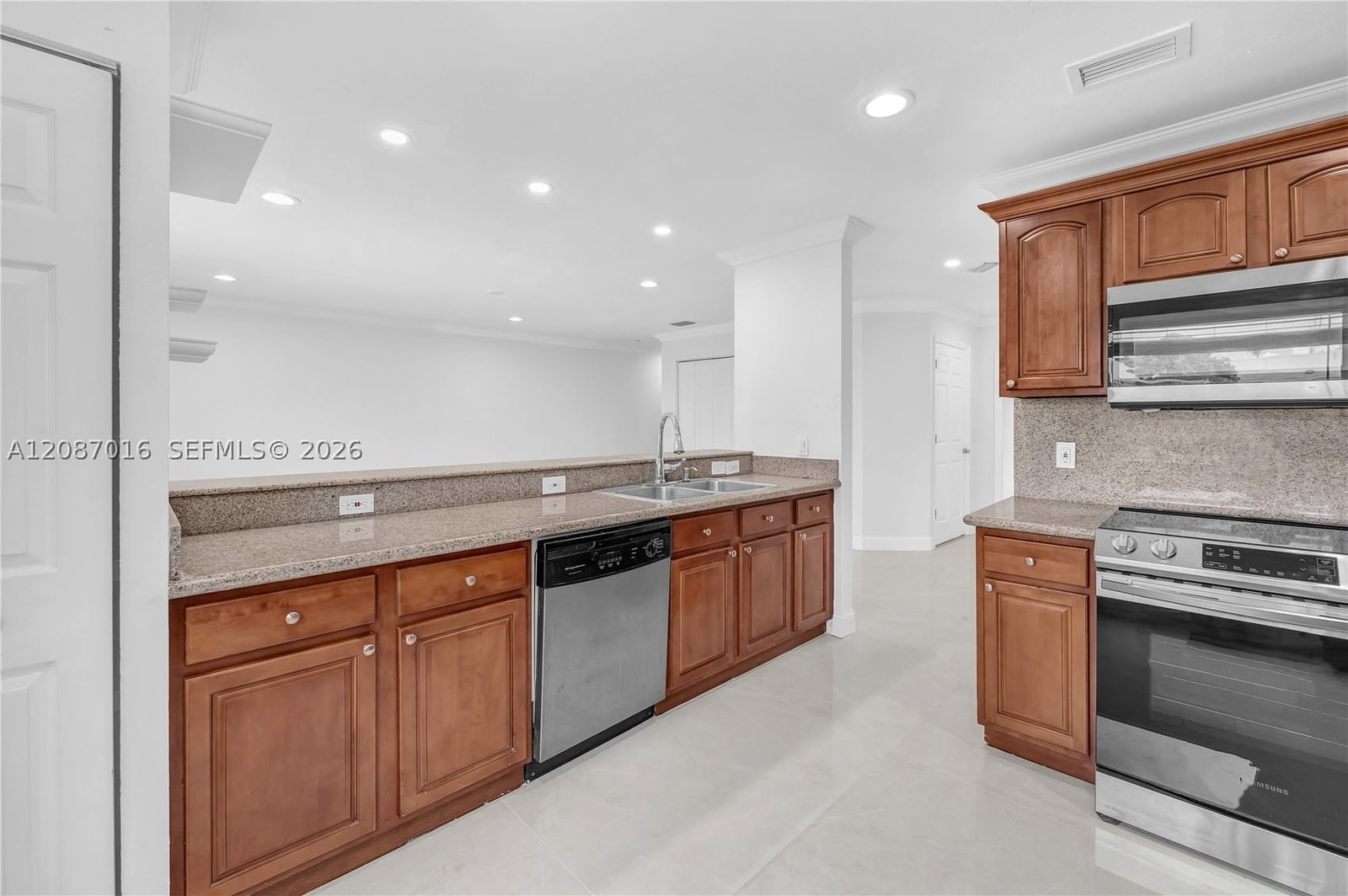 Real estate property located at 10667 45th St #10667, Broward, Colony At Coral Springs, Coral Springs, FL