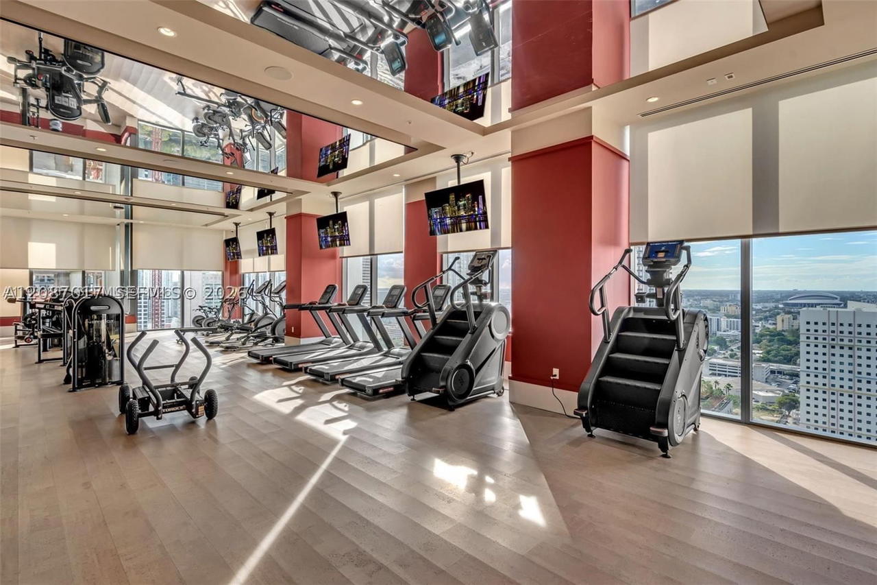 Real estate property located at 11 6th St #2207, Miami-dade, The Crosby Unit 2207, Miami, FL