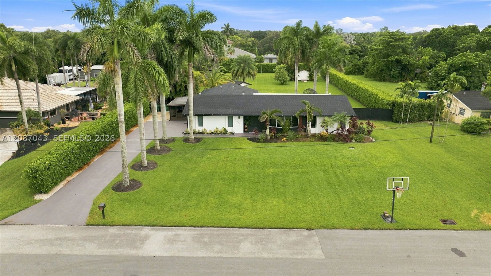 Real estate property located at 13402 29th St, Broward, Fla Fruit Lands Co Sub No, Davie, FL