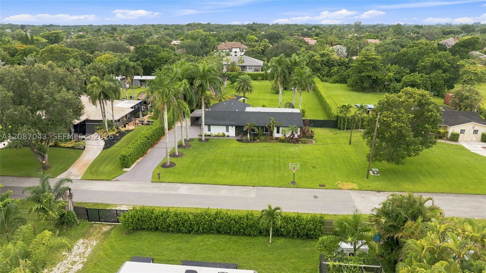 Real estate property located at 13402 29th St, Broward, Fla Fruit Lands Co Sub No, Davie, FL