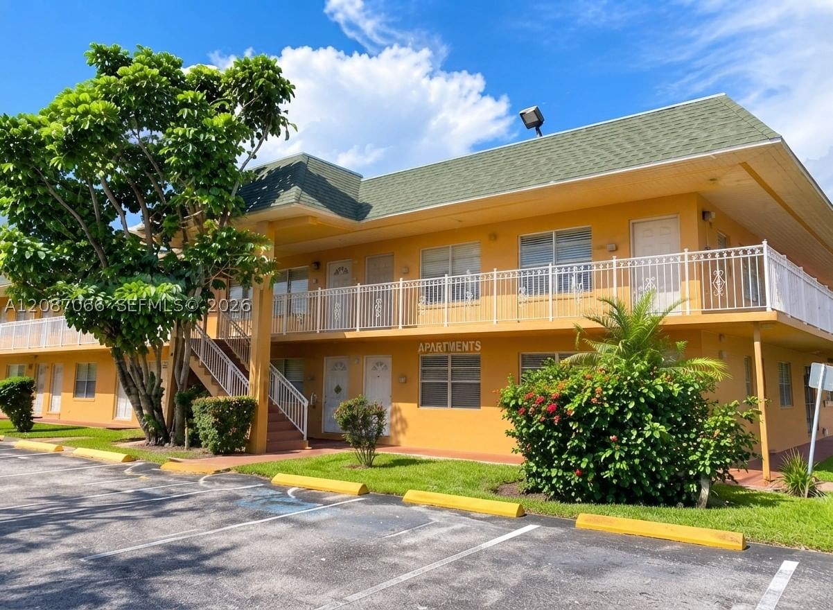 Real estate property located at 291 177th St C-201, Miami-dade, New World Condo Apts Iii, Miami Gardens, FL