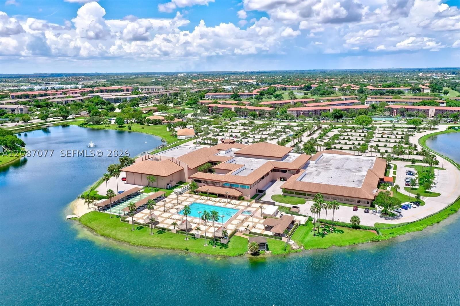 Real estate property located at 1400 137th Ave #305F, Broward, Suffolk At Century Villag, Pembroke Pines, FL
