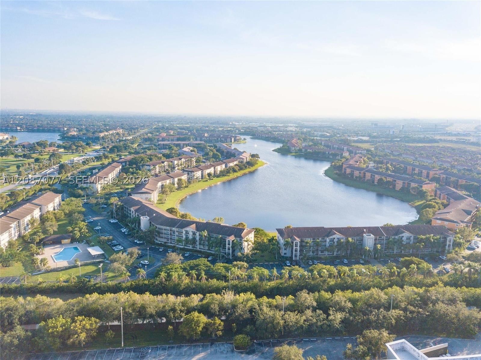 Real estate property located at 1400 137th Ave #305F, Broward, Suffolk At Century Villag, Pembroke Pines, FL
