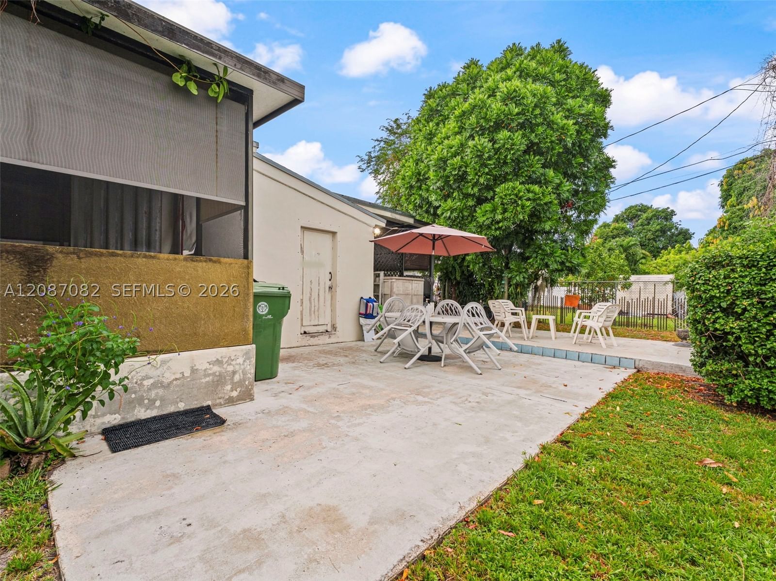 Real estate property located at 5440 7th Ave, Miami-dade, Saratoga Heights Re-sub, Hialeah, FL