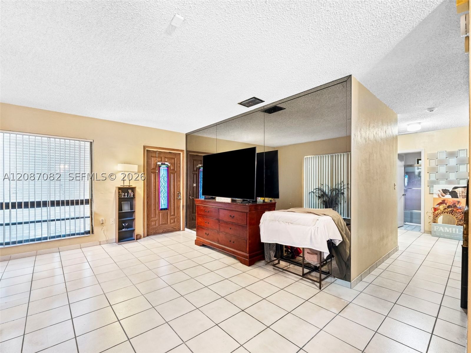 Real estate property located at 5440 7th Ave, Miami-dade, Saratoga Heights Re-sub, Hialeah, FL