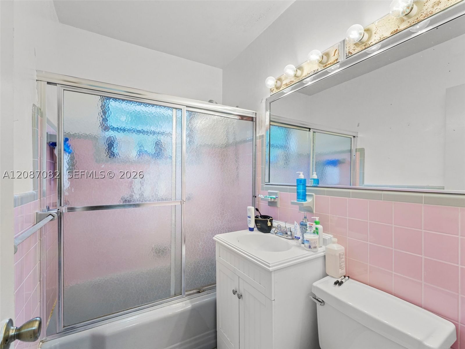 Real estate property located at 5440 7th Ave, Miami-dade, Saratoga Heights Re-sub, Hialeah, FL