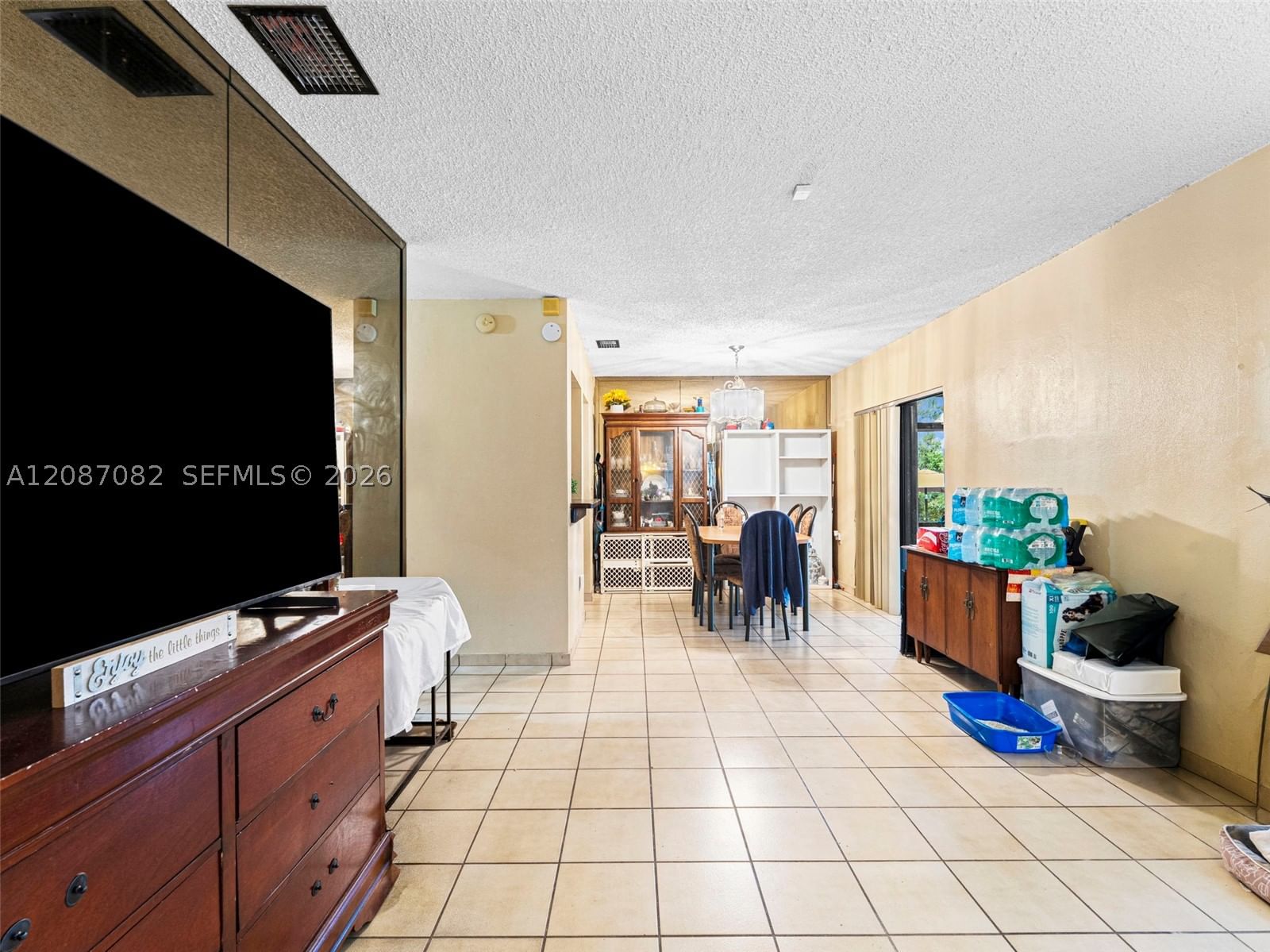 Real estate property located at 5440 7th Ave, Miami-dade, Saratoga Heights Re-sub, Hialeah, FL