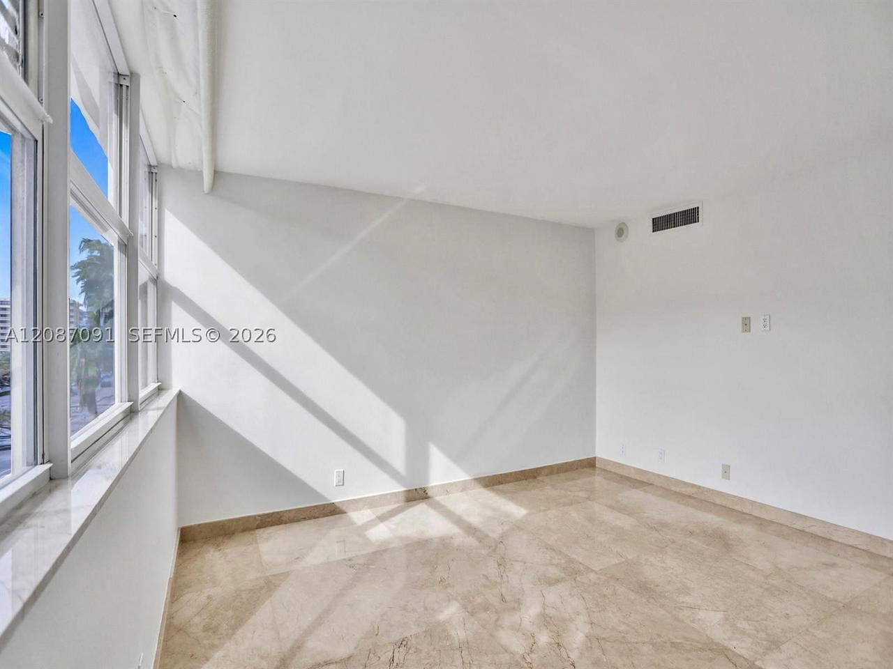 Real estate property located at 1880 Ocean Dr #402, Broward, La Mer Estates West Condo, Hallandale Beach, FL