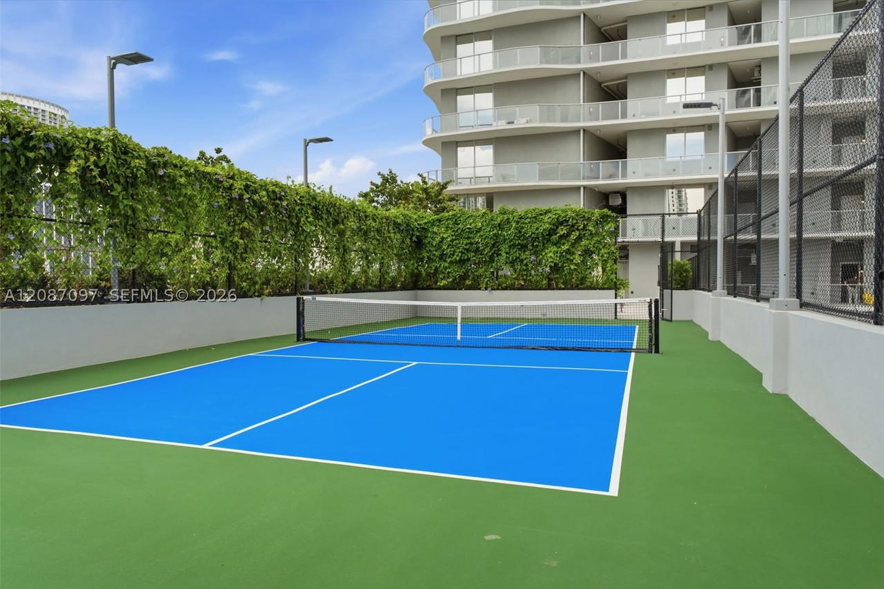 Real estate property located at 1400 Biscayne Blvd #1801, Miami-dade, Casa Bella, Miami, FL