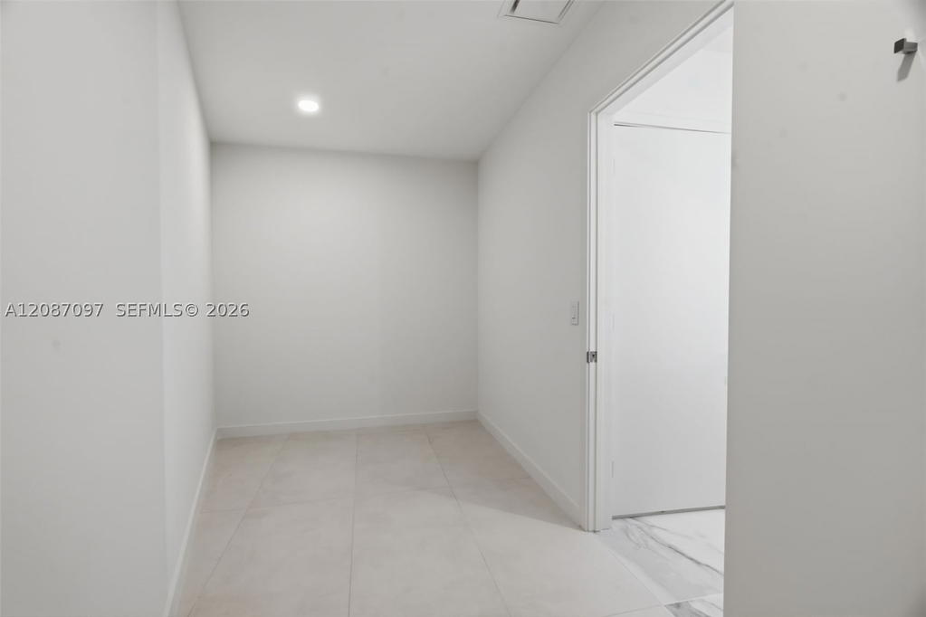 Real estate property located at 1400 Biscayne Blvd #1801, Miami-dade, Casa Bella, Miami, FL