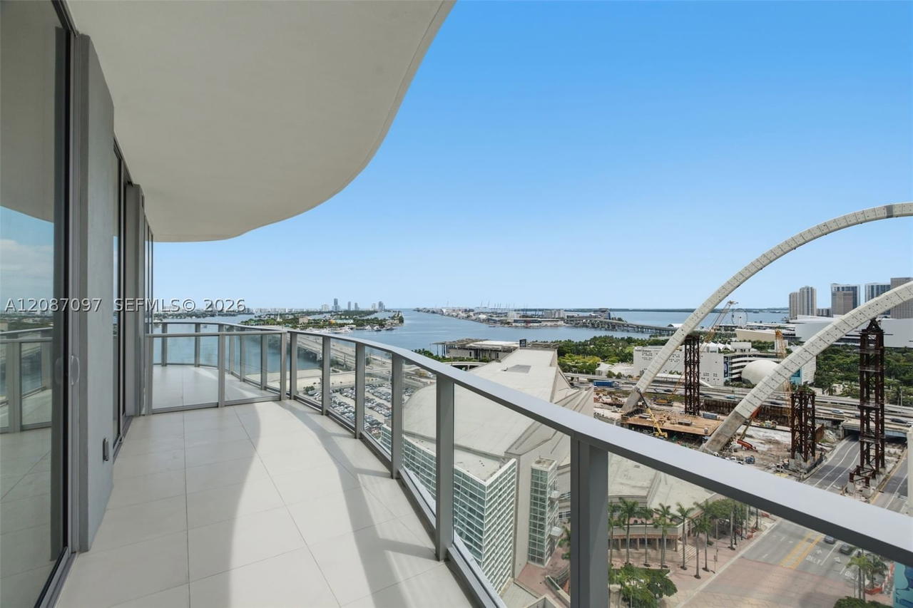 Real estate property located at 1400 Biscayne Blvd #1801, Miami-dade, Casa Bella, Miami, FL