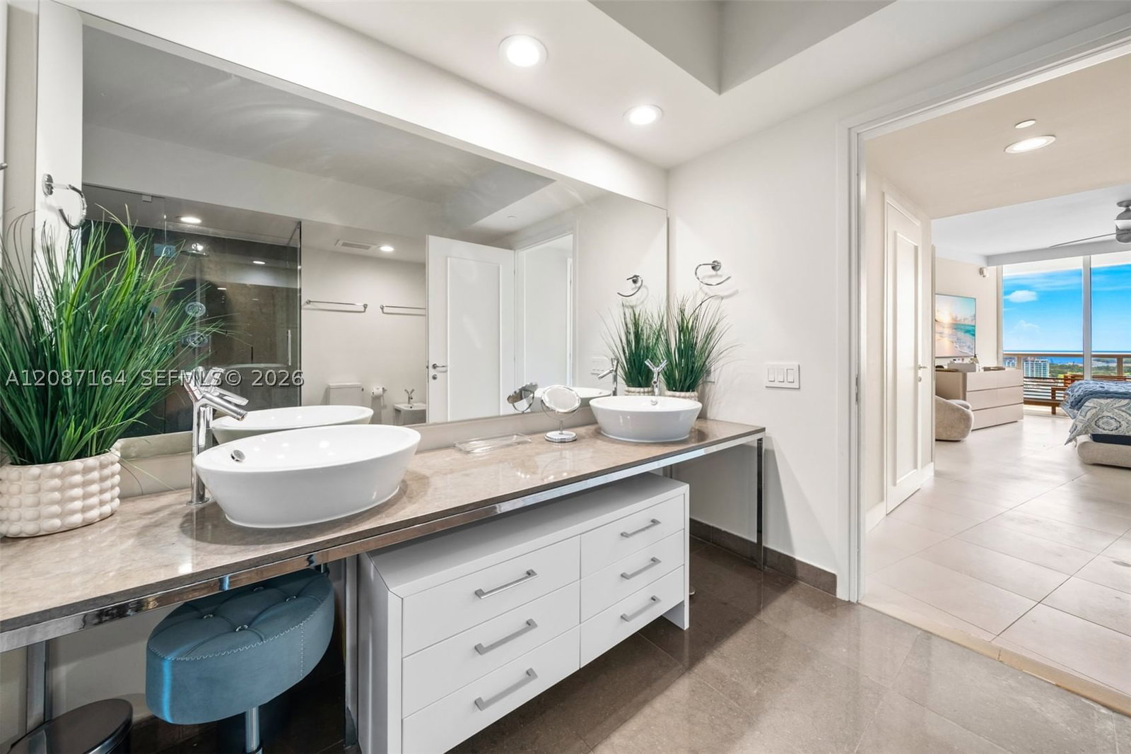 Real estate property located at 450 Alton Rd #2105, Miami-dade, Icon Condo, Miami Beach, FL