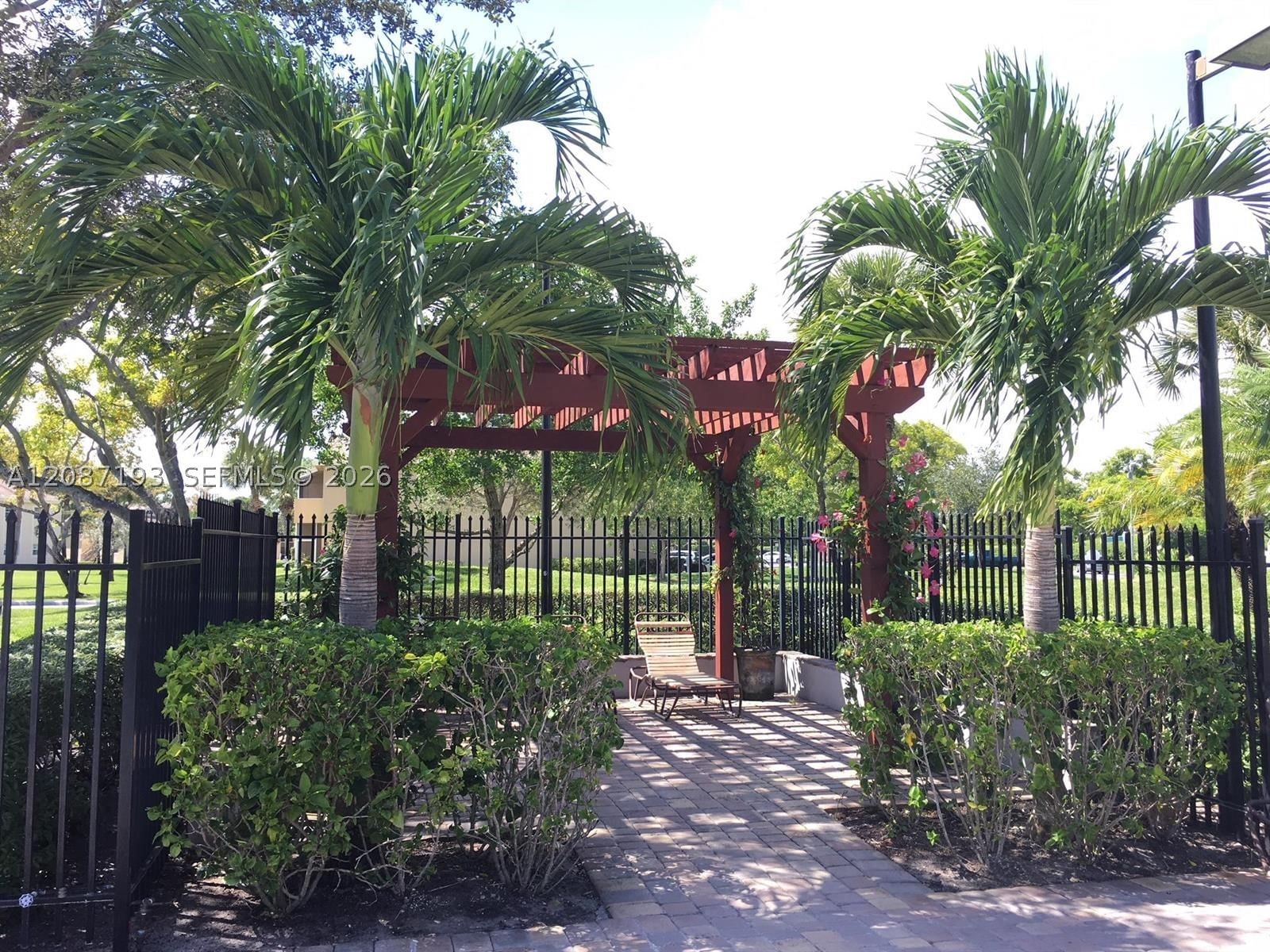Real estate property located at 631 Cypress Lake Blvd H17, Broward, Waters Edge At Deerfield, Deerfield Beach, FL