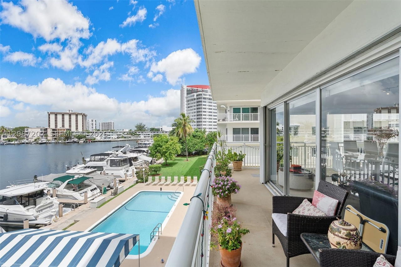 Real estate property located at 126 Golden Isles Dr #34A, Broward, Golden Isles Towers Condo, Hallandale Beach, FL
