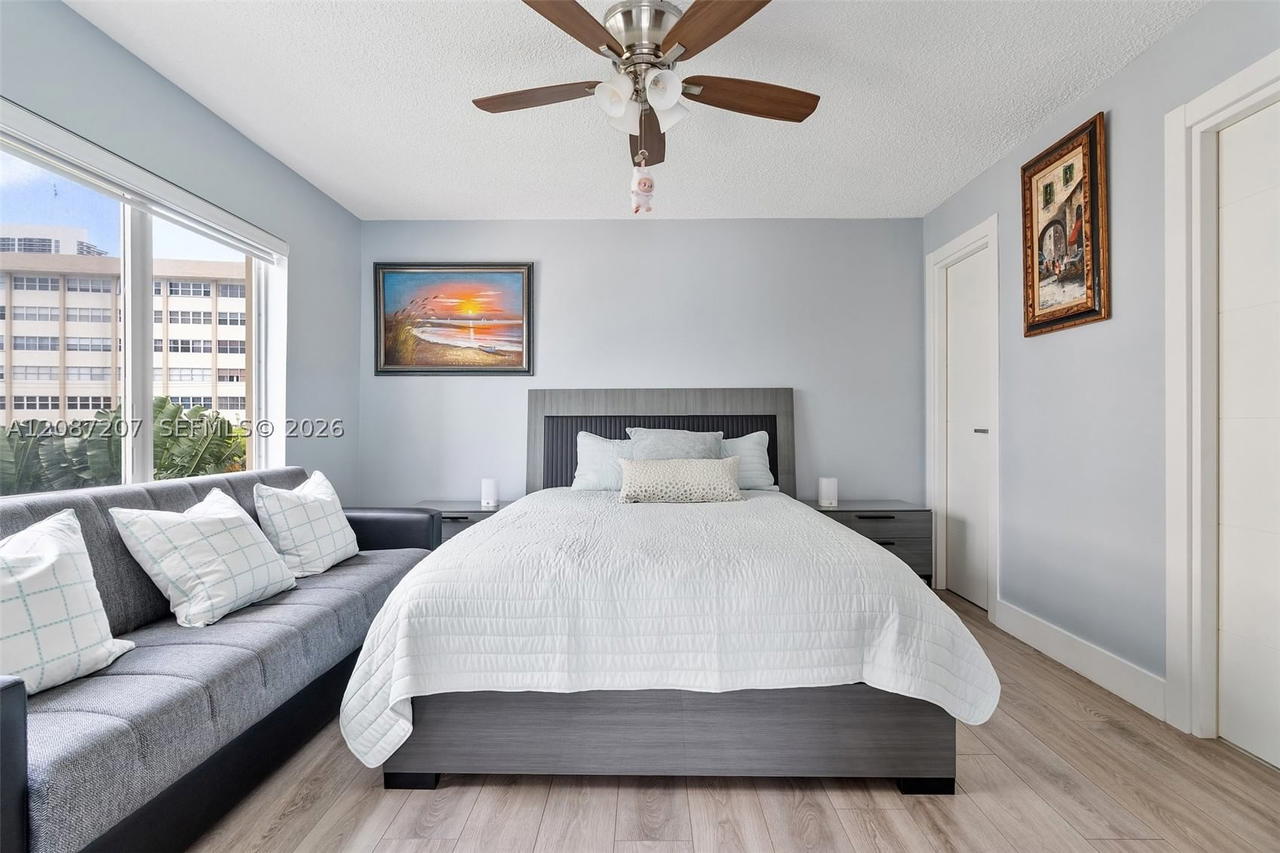 Real estate property located at 126 Golden Isles Dr #34A, Broward, Golden Isles Towers Condo, Hallandale Beach, FL