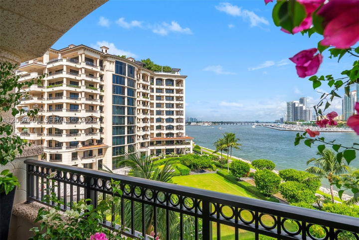 Real estate property located at 7052 Fisher Island Dr #7052, Miami-dade, Palazzo Del Sol/della Lun, Miami Beach, FL