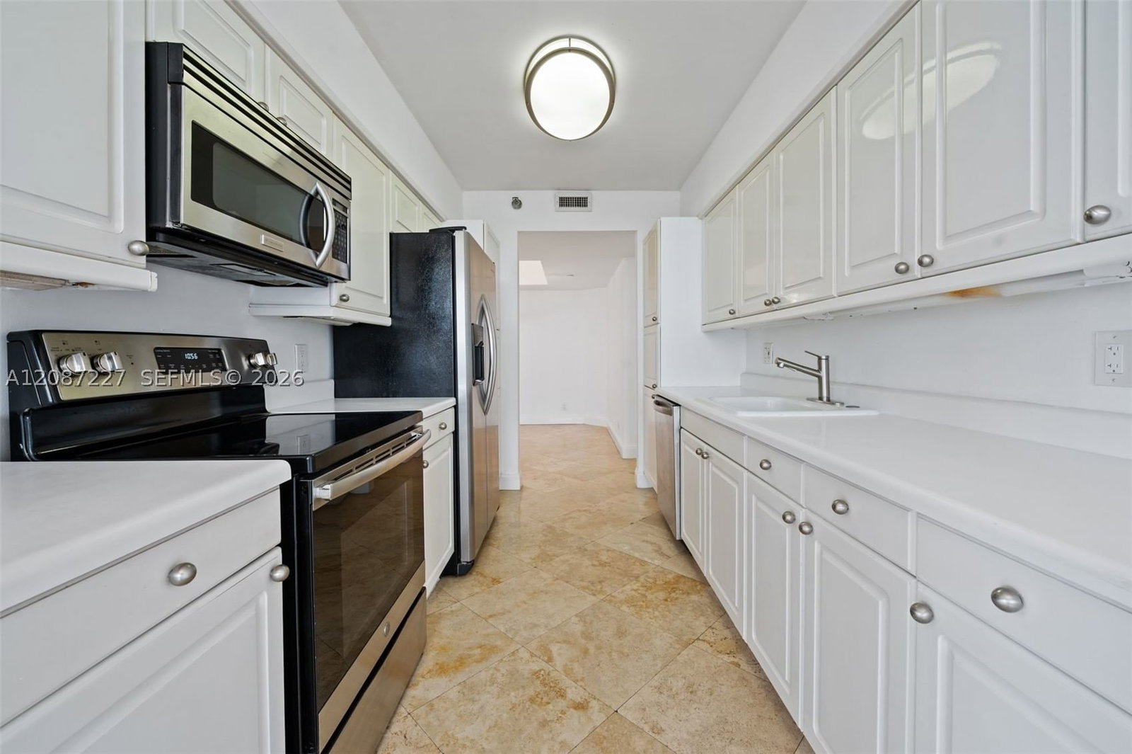 Real estate property located at 3640 Yacht Club Drive #1807, Miami-dade, Harborside, Aventura, FL