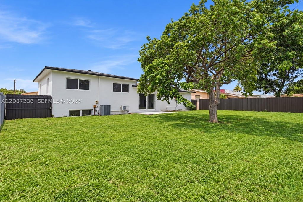 Real estate property located at 19201 10th Ct, Miami-dade, Norwood 2nd Addn, Miami Gardens, FL