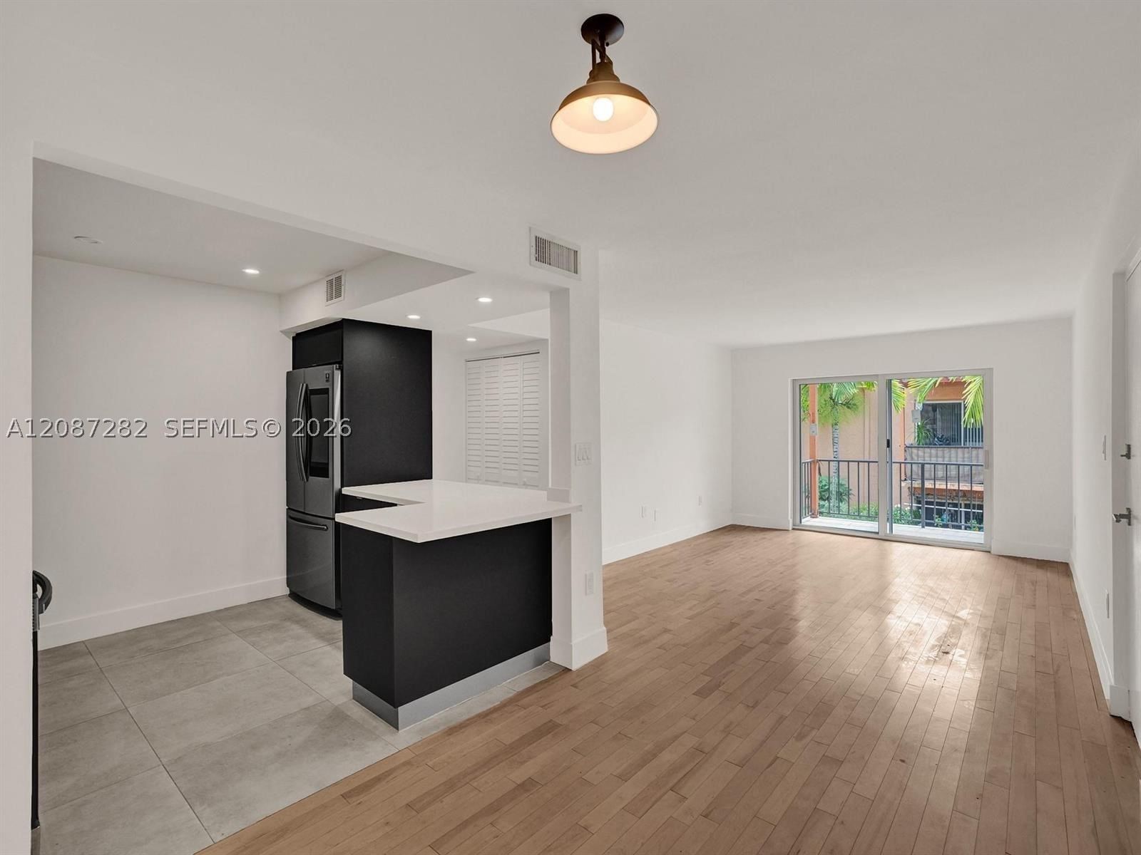 Real estate property located at 7111 Miami Lakes Dr N4, Miami-dade, Cypress Village Condo, Miami Lakes, FL