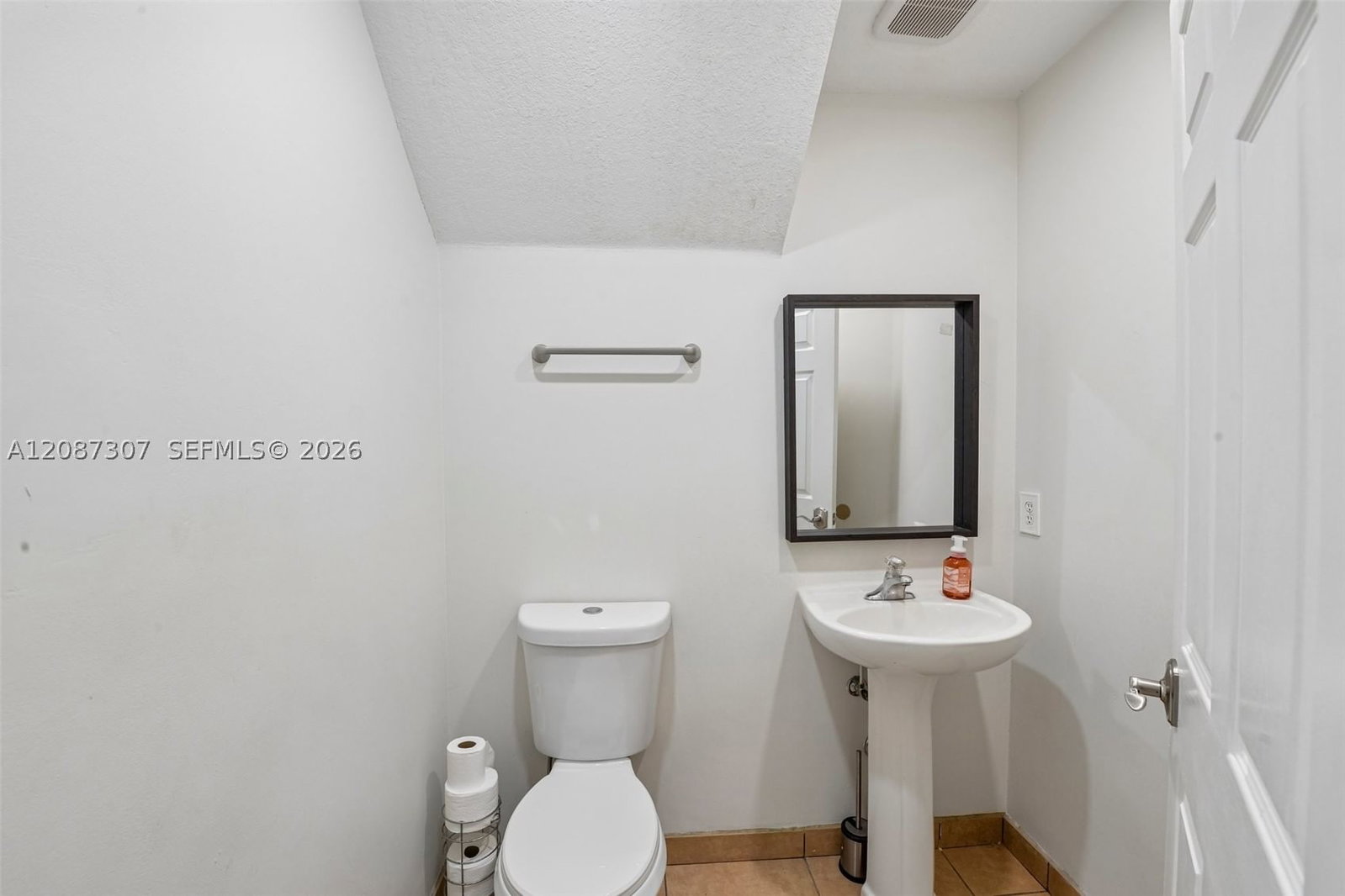 Real estate property located at 14127 51st Ln, Broward, Escada 174-84 B, Miramar, FL