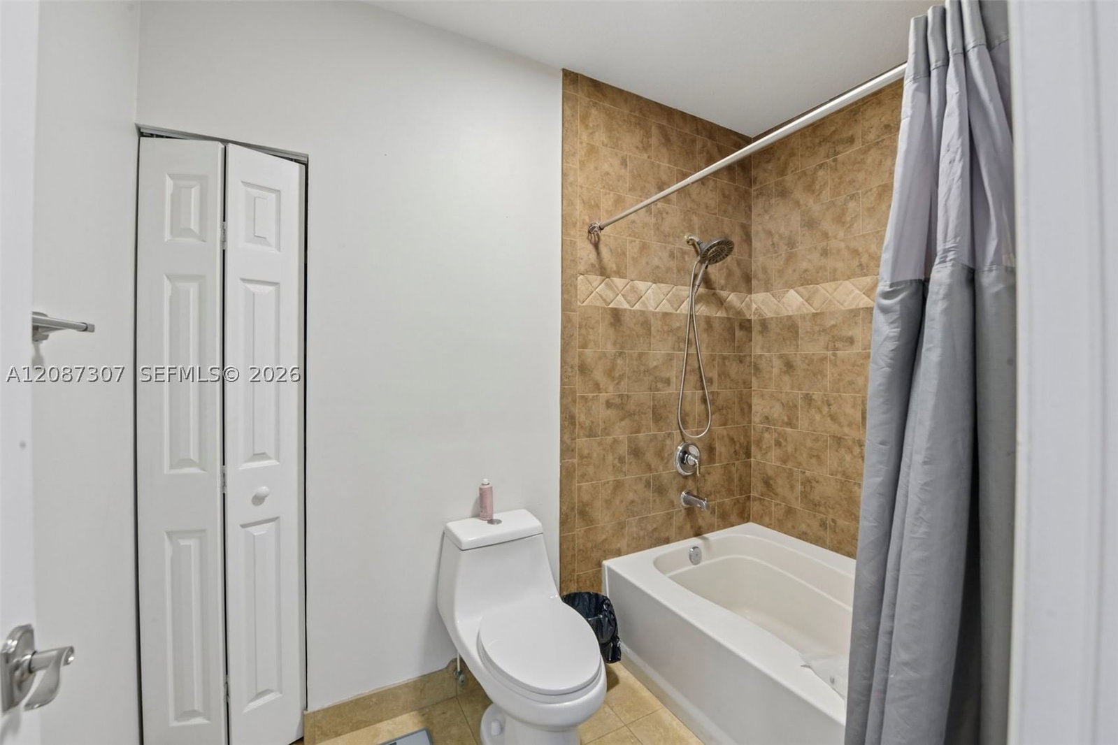 Real estate property located at 14127 51st Ln, Broward, Escada 174-84 B, Miramar, FL