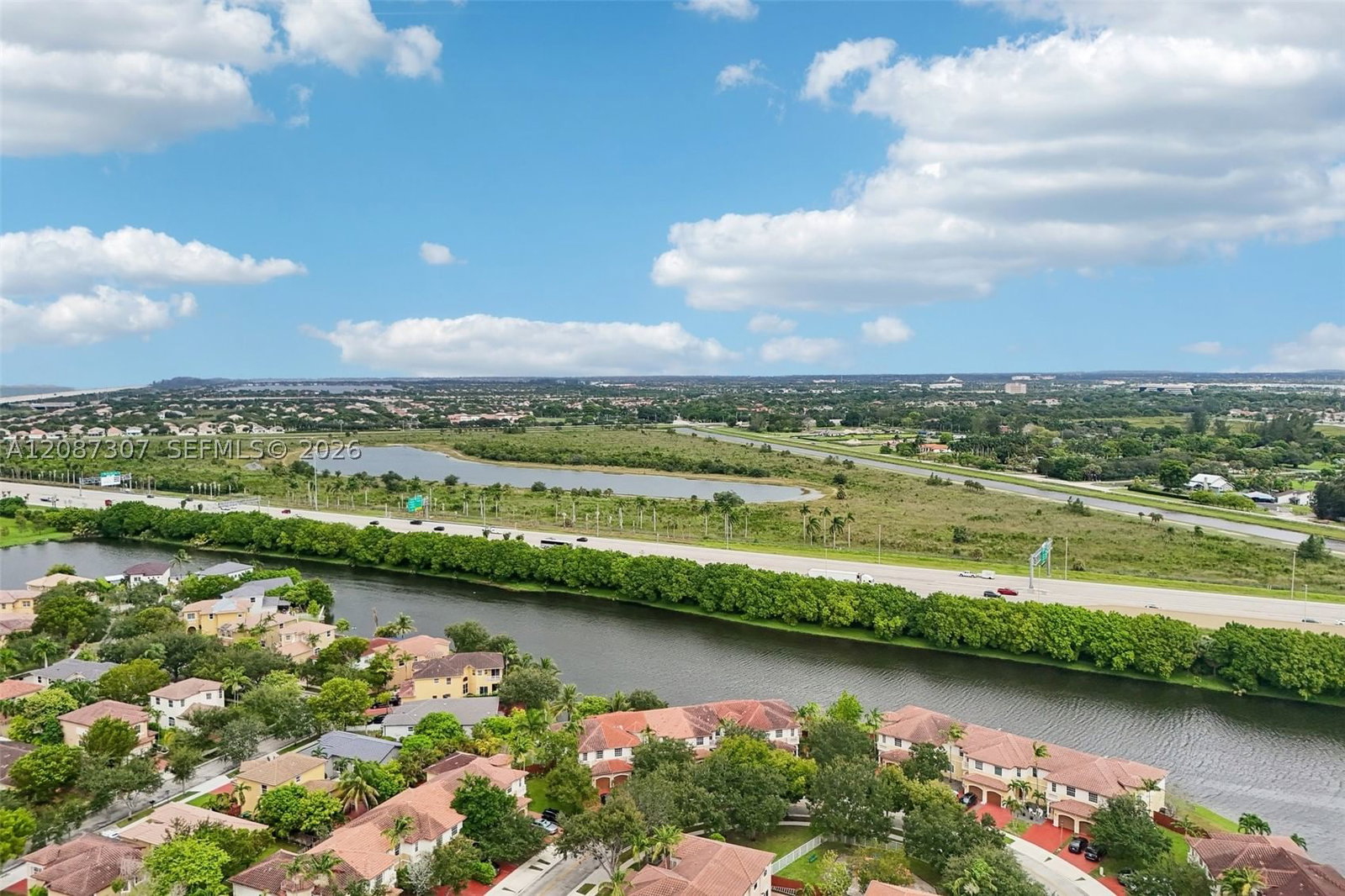Real estate property located at 14127 51st Ln, Broward, Escada 174-84 B, Miramar, FL