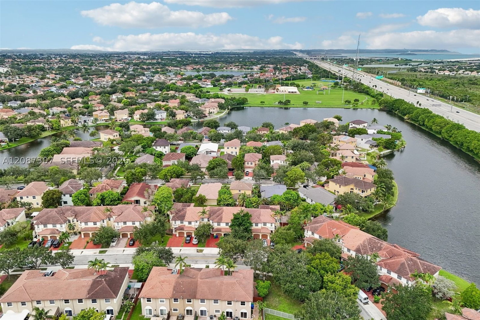 Real estate property located at 14127 51st Ln, Broward, Escada 174-84 B, Miramar, FL