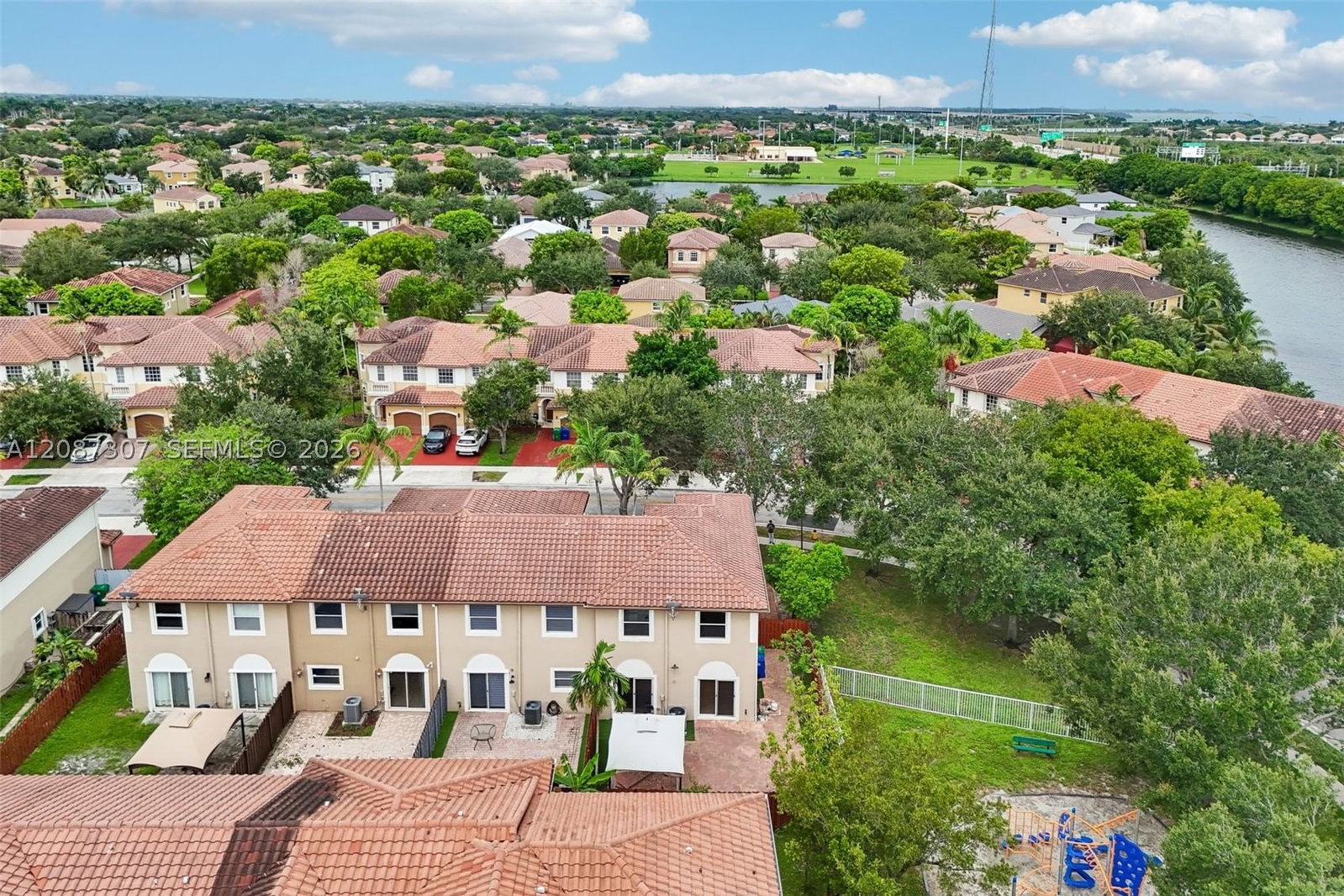 Real estate property located at 14127 51st Ln, Broward, Escada 174-84 B, Miramar, FL