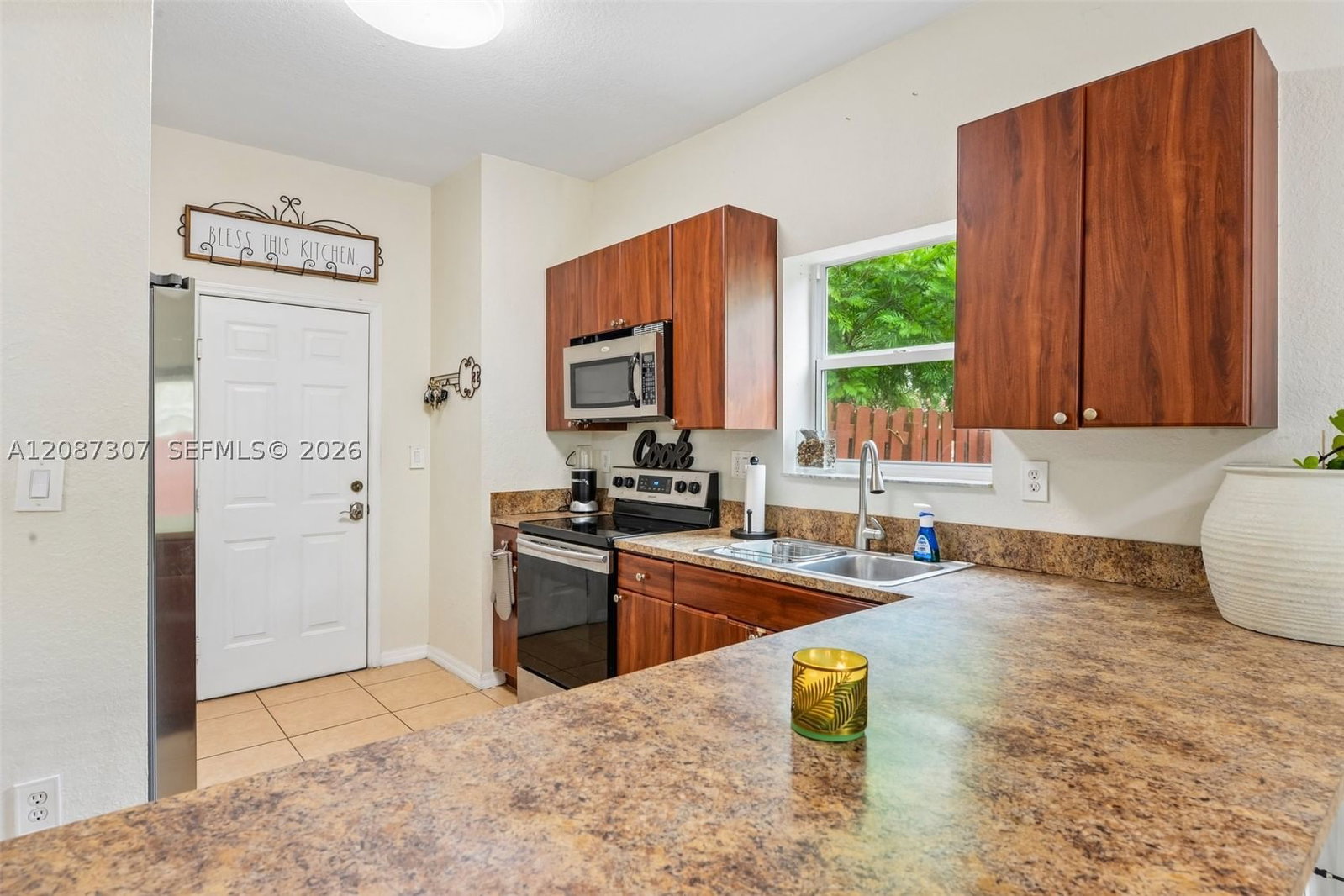 Real estate property located at 14127 51st Ln, Broward, Escada 174-84 B, Miramar, FL