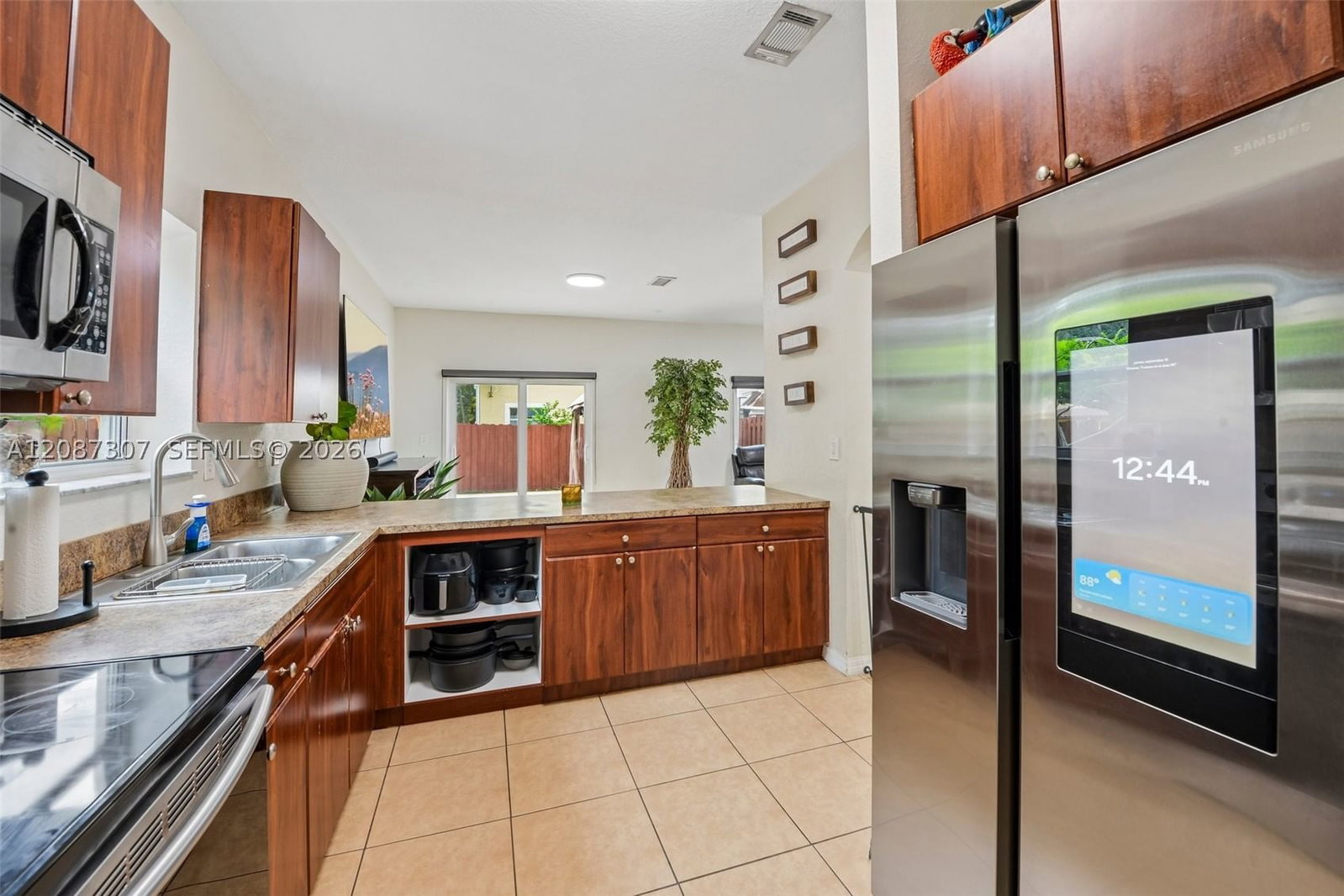 Real estate property located at 14127 51st Ln, Broward, Escada 174-84 B, Miramar, FL