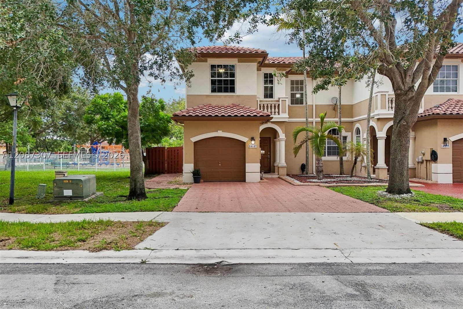 Real estate property located at 14127 51st Ln, Broward, Escada 174-84 B, Miramar, FL