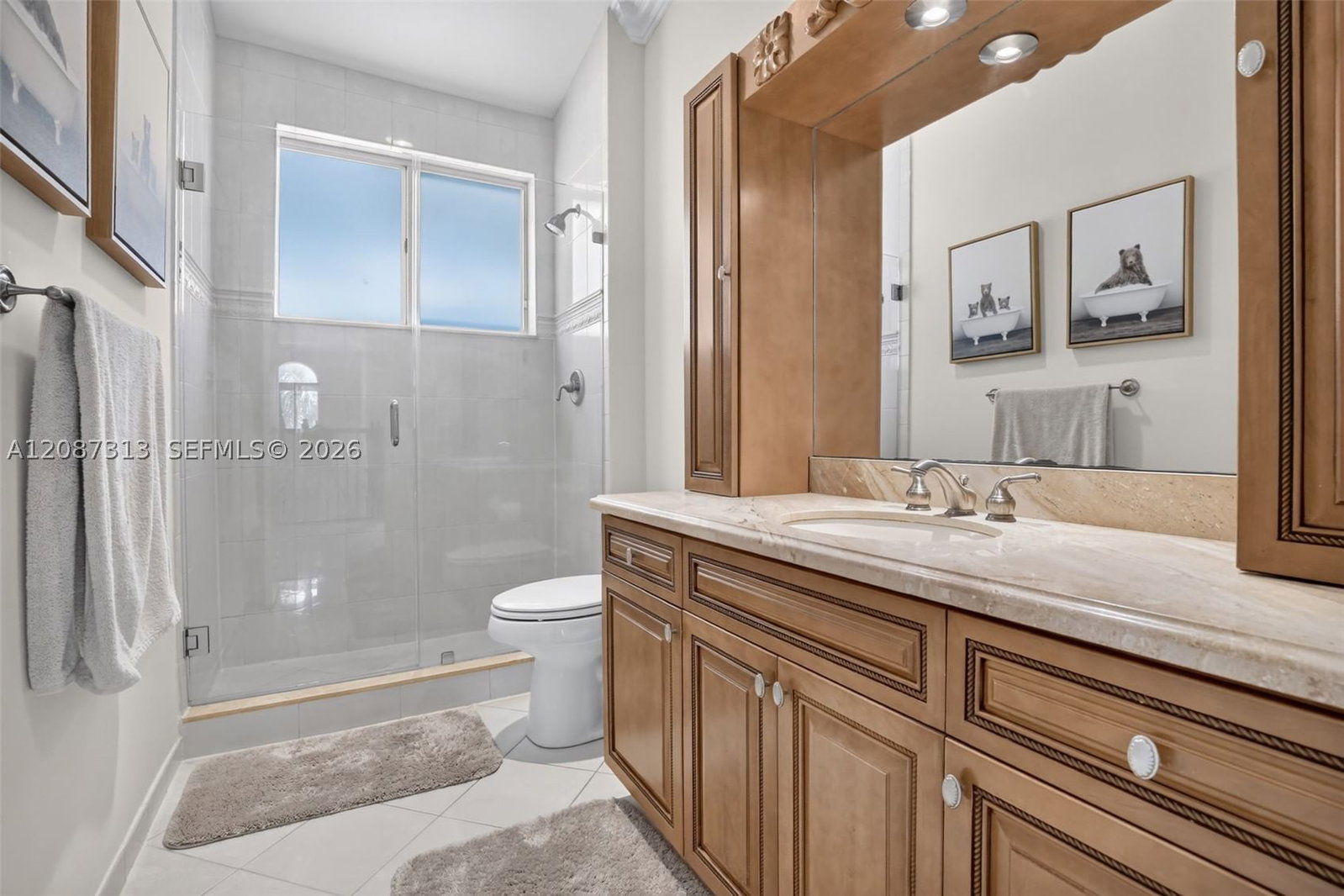 Real estate property located at 8210 Phoenician Court, Broward, Phoenician Cove, Davie, FL