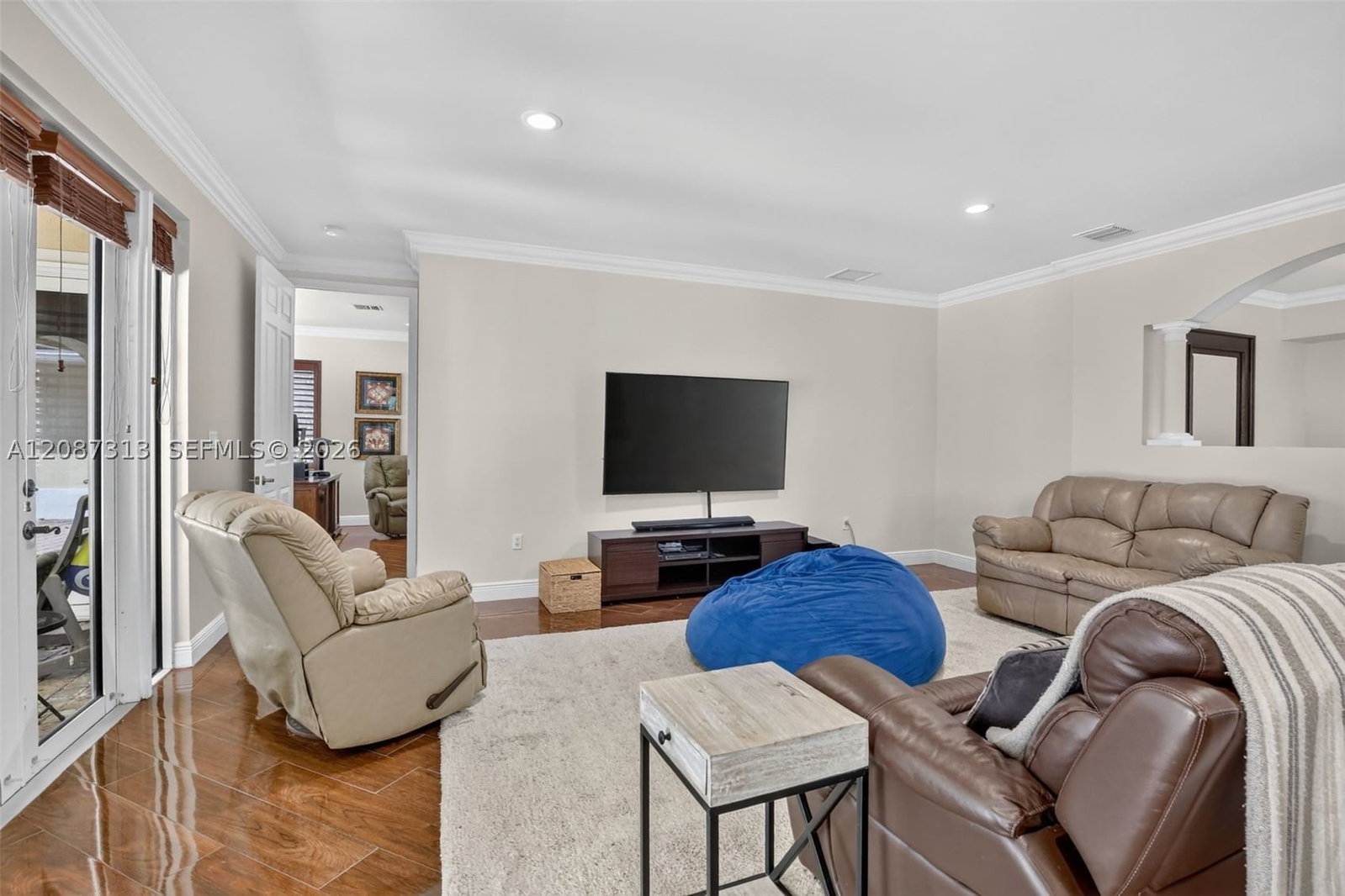Real estate property located at 8210 Phoenician Court, Broward, Phoenician Cove, Davie, FL