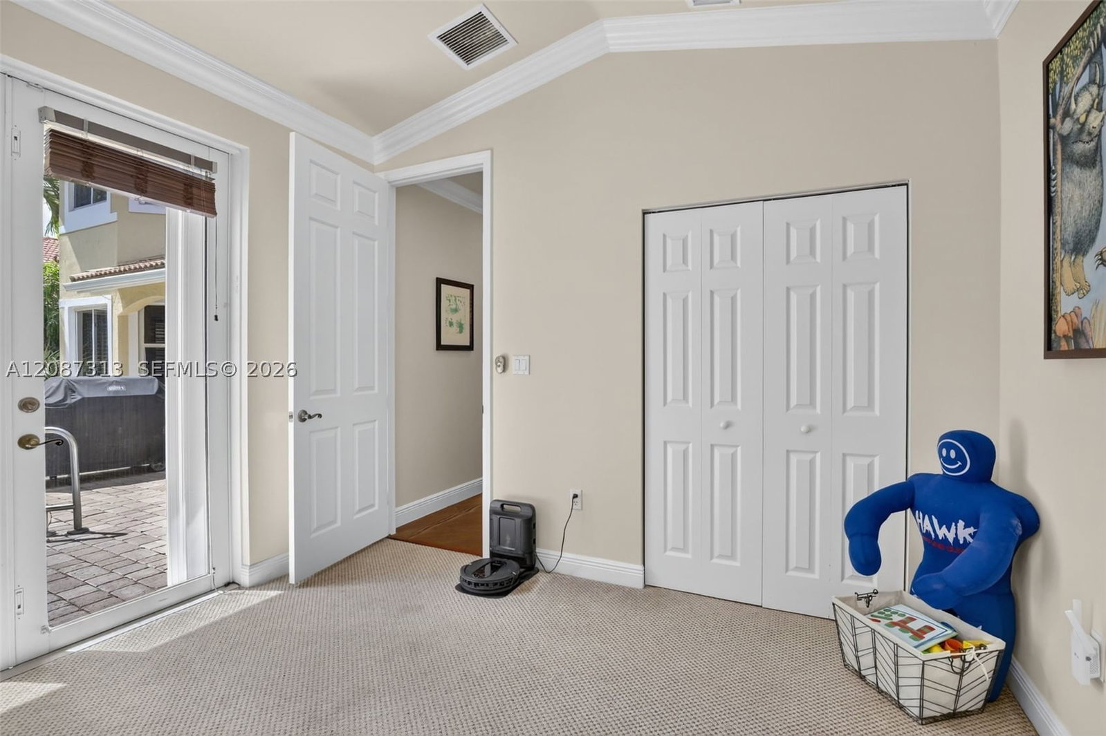 Real estate property located at 8210 Phoenician Court, Broward, Phoenician Cove, Davie, FL