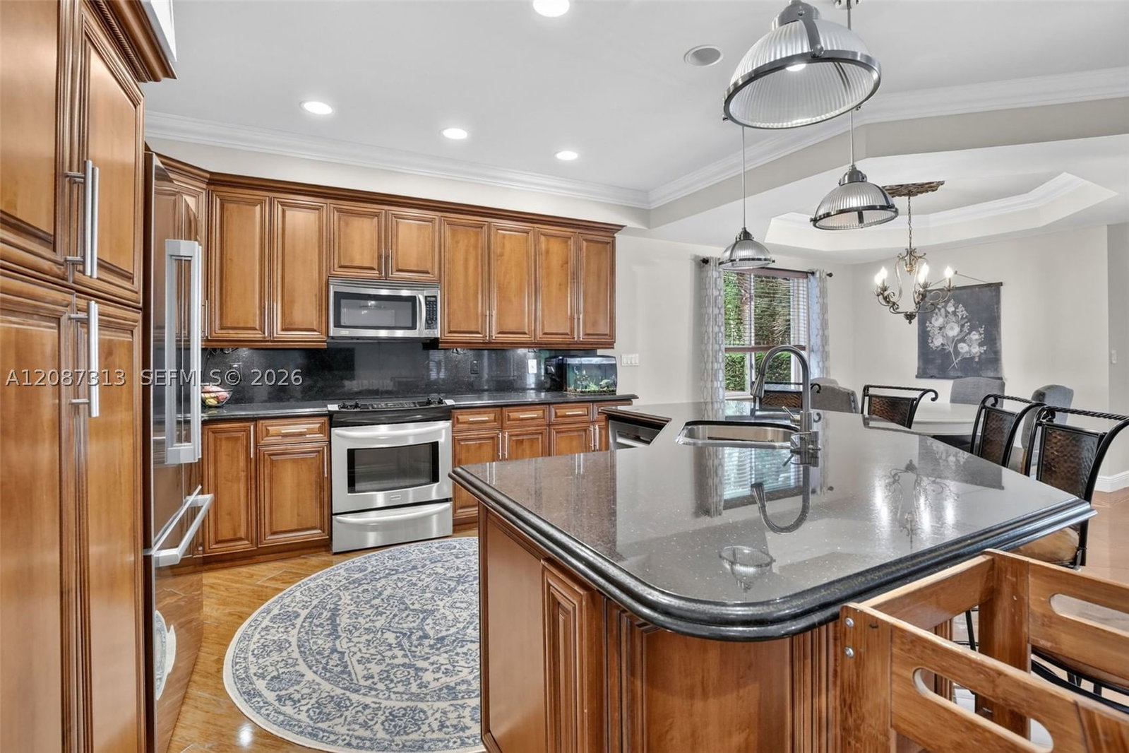 Real estate property located at 8210 Phoenician Court, Broward, Phoenician Cove, Davie, FL