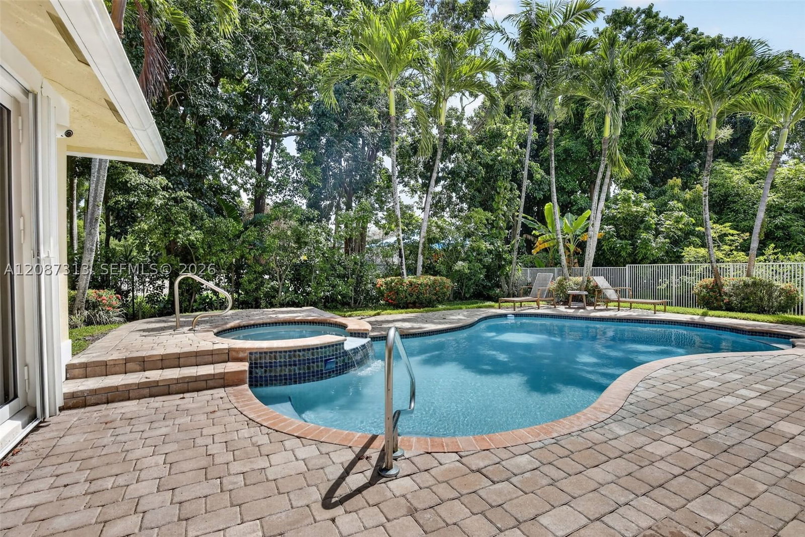 Real estate property located at 8210 Phoenician Court, Broward, Phoenician Cove, Davie, FL
