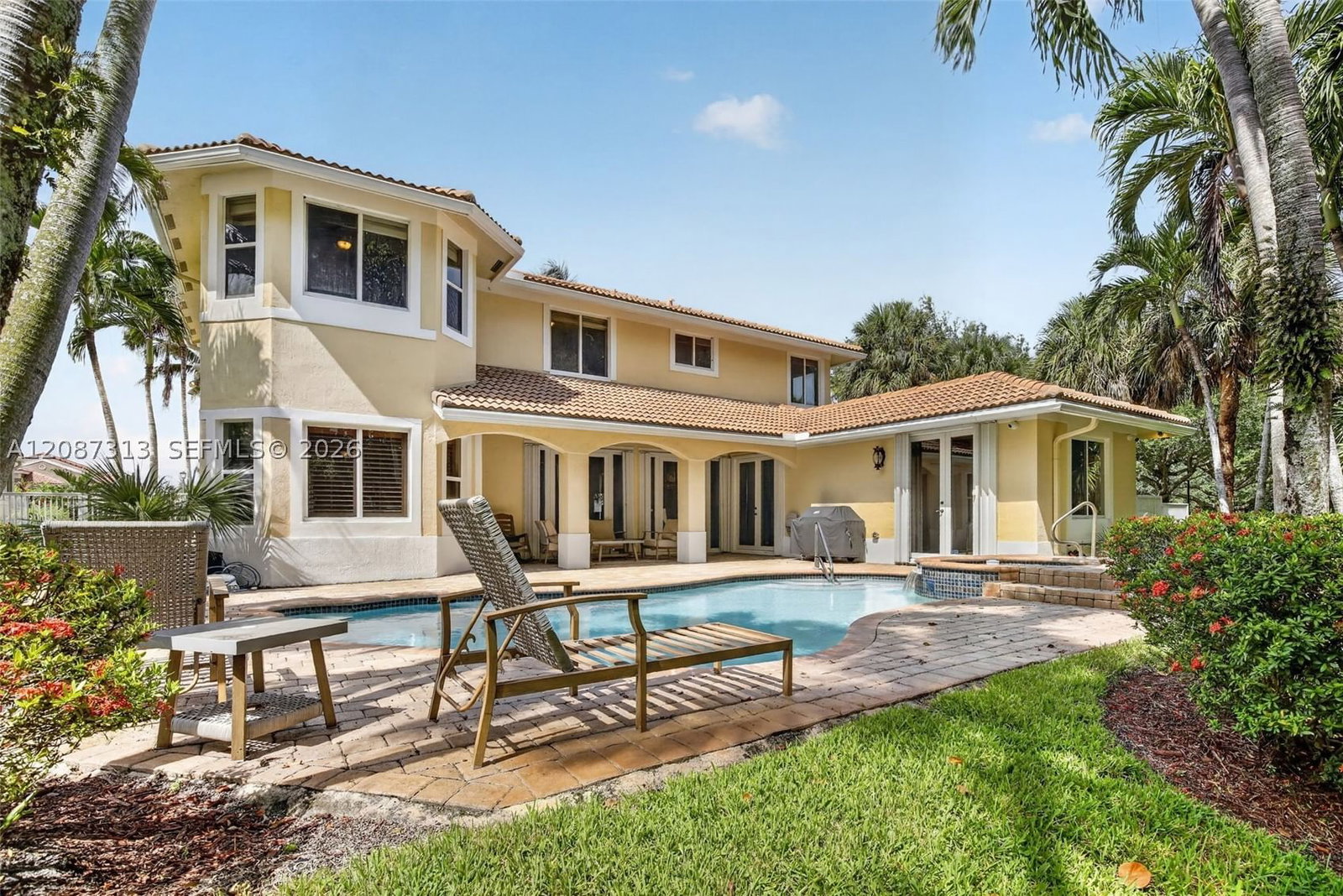 Real estate property located at 8210 Phoenician Court, Broward, Phoenician Cove, Davie, FL