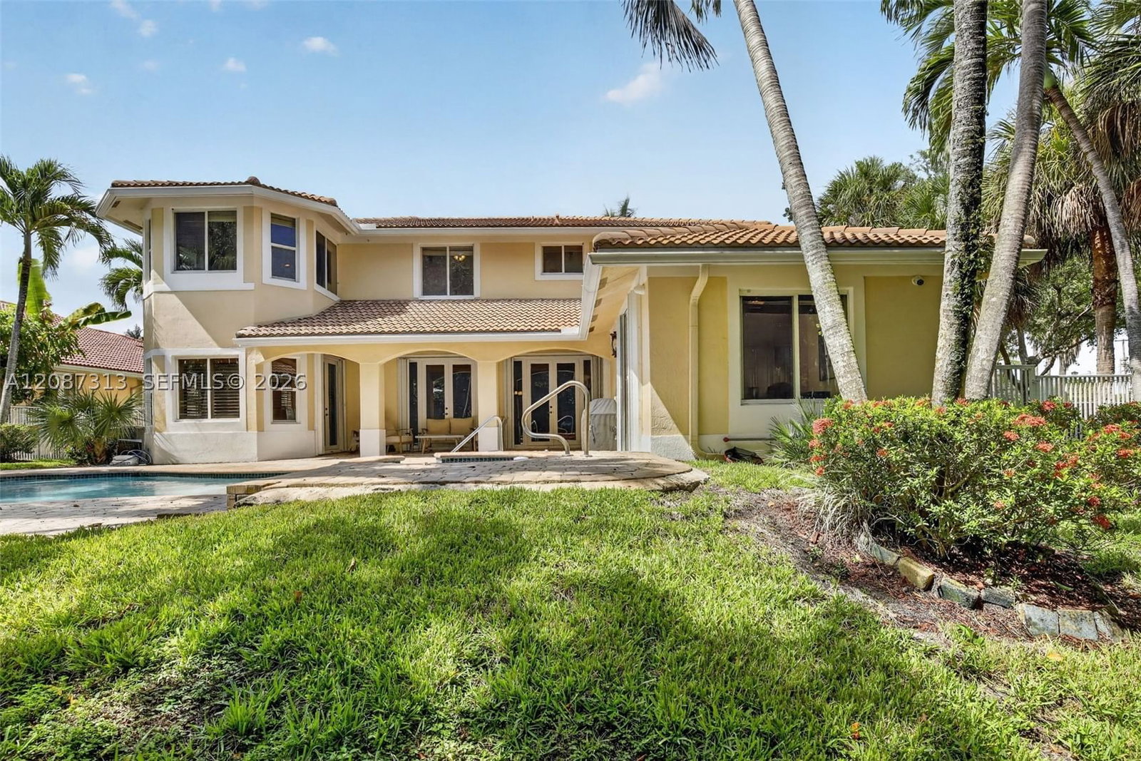 Real estate property located at 8210 Phoenician Court, Broward, Phoenician Cove, Davie, FL