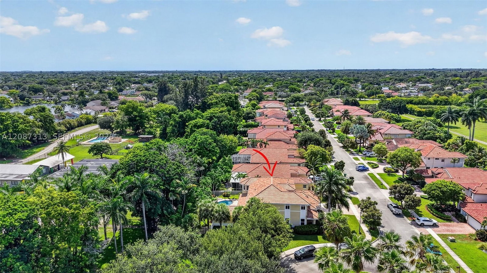 Real estate property located at 8210 Phoenician Court, Broward, Phoenician Cove, Davie, FL