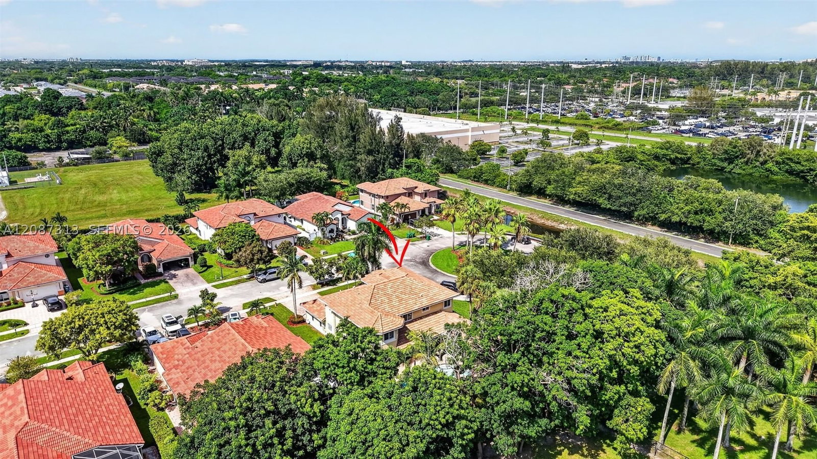 Real estate property located at 8210 Phoenician Court, Broward, Phoenician Cove, Davie, FL